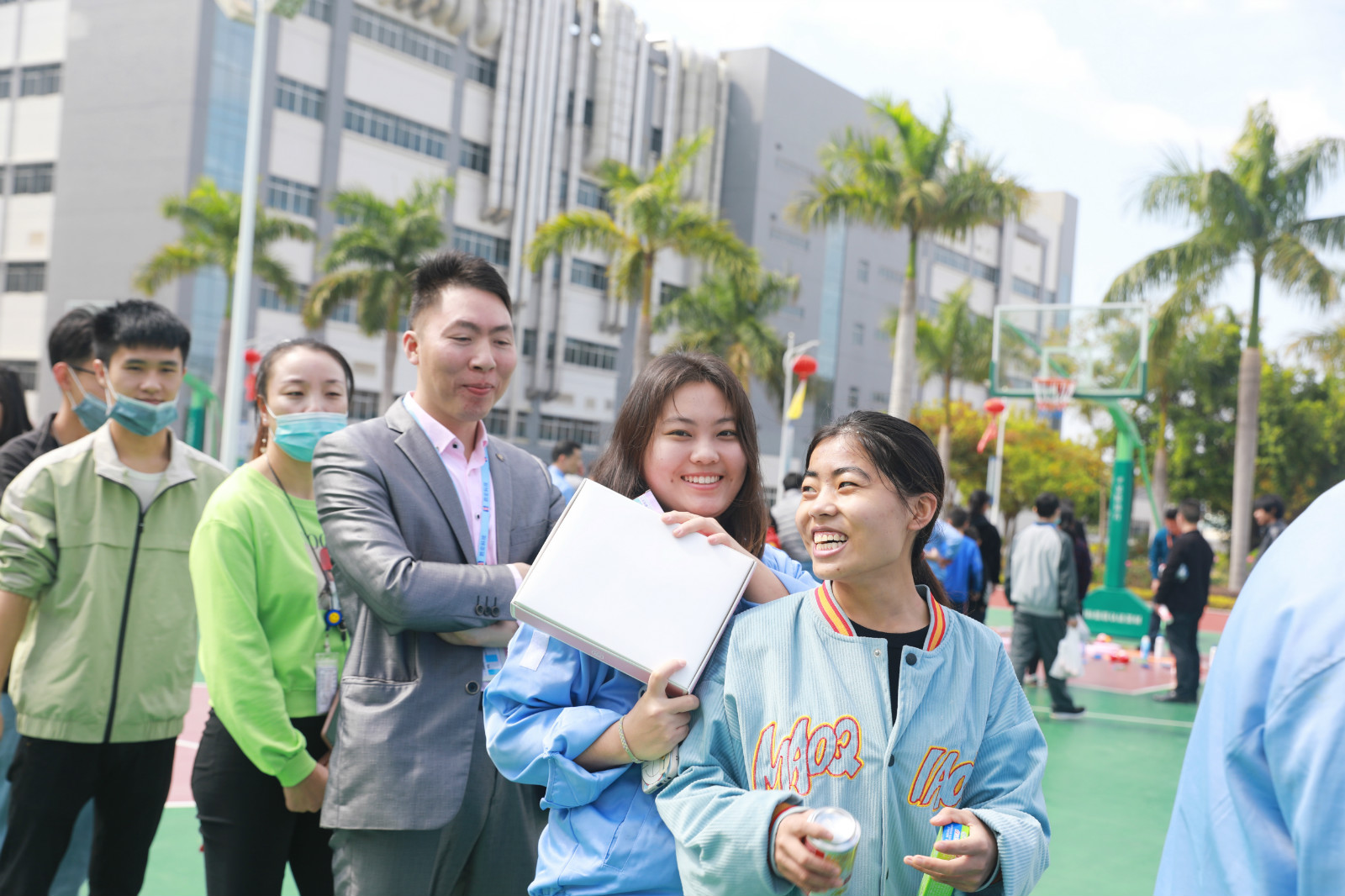就地過(guò)年，年味不減—我在勝宏挺好的